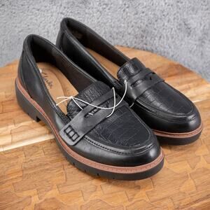 Clarks Women's Westlynn Bella Loafer, Black Leather Size 6